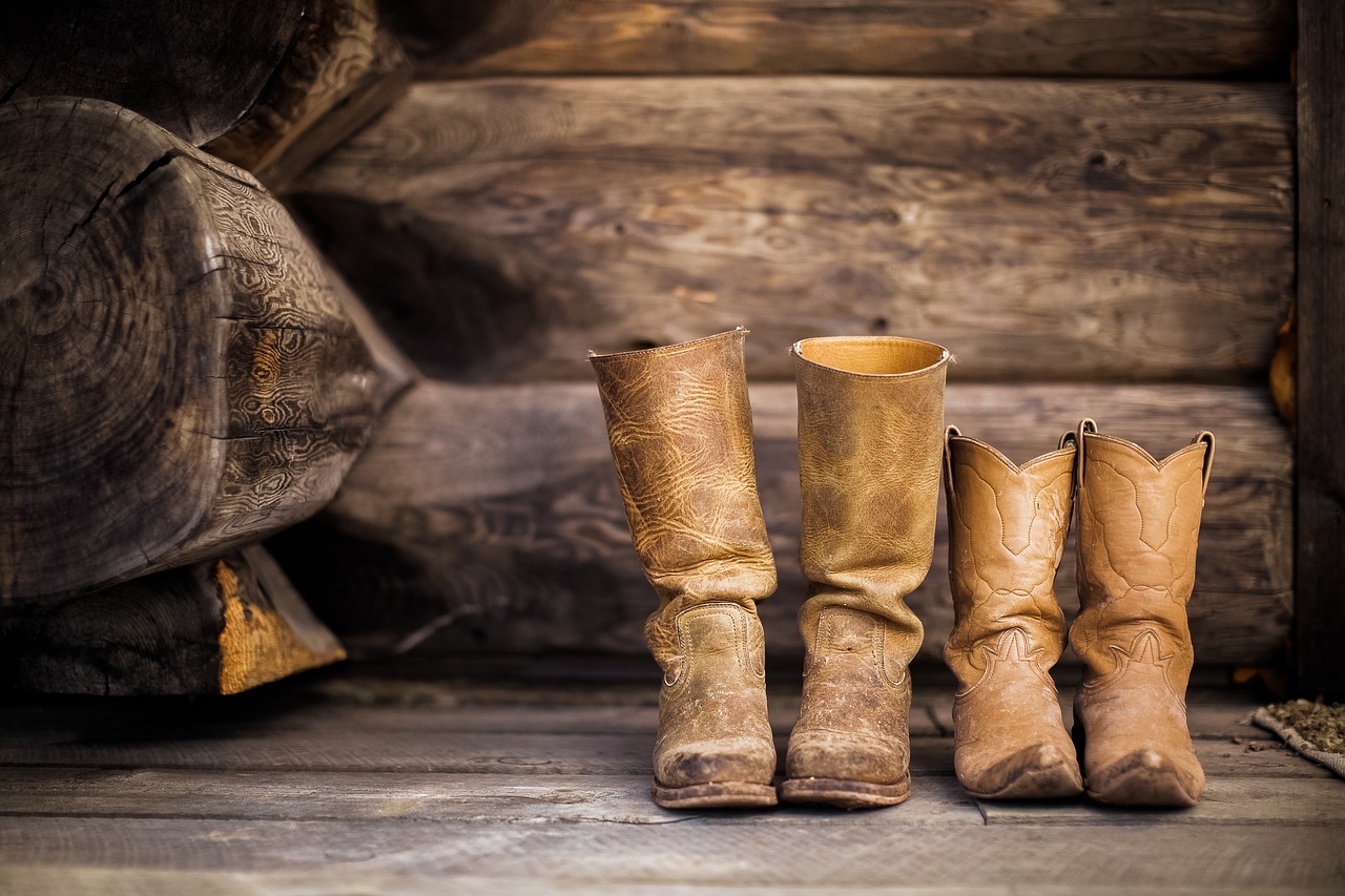 cleaning cowboy boots